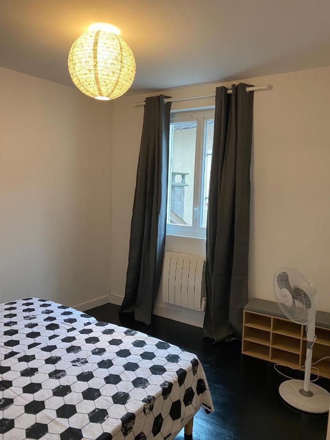 Ravissant Duplex Meuble Tout Confort Hyper Centre St Cere 4 Pers Lit Bb Wifi Gratuit Saint-Cere Exterior photo